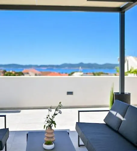 Penthouse Z Point