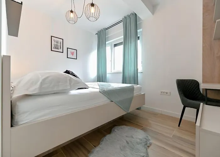 Penthouse Z Point * Zara