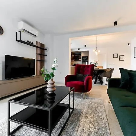 Penthouse Z Point Apartment